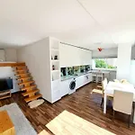 140m2 Floorcentral Loft 24hr Self Check-in * Tirana