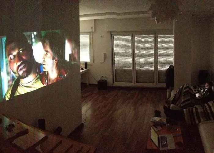 140m2 Floorcentral Loft 24hr Self Check-in 地拉那