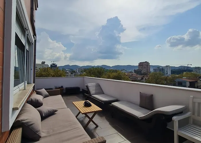 140m2 Floorcentral Loft 24hr Self Check-in Tirana